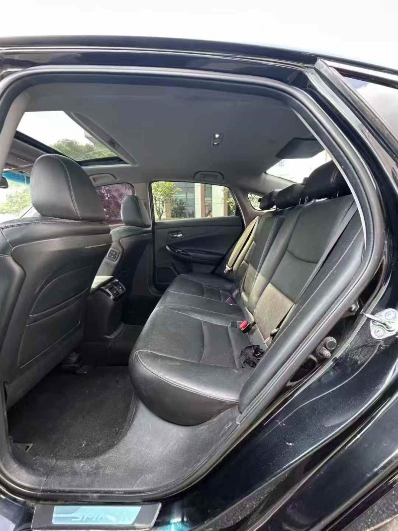 广州16年本田思铂睿4