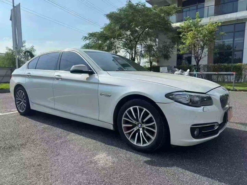 广州16年宝马5系3