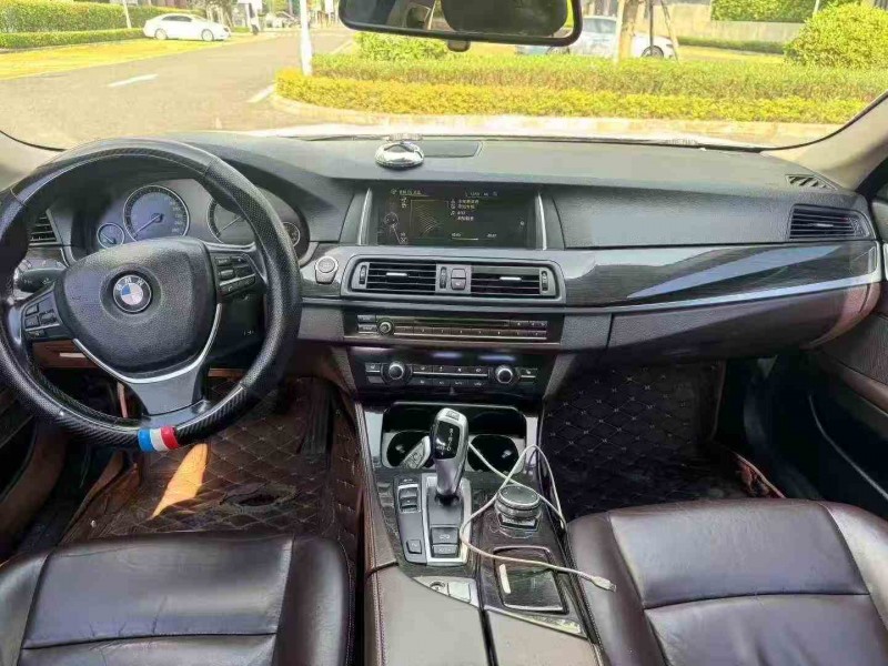 广州16年宝马5系4