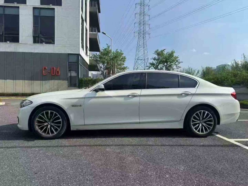 广州16年宝马5系8