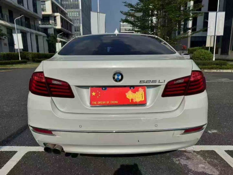 广州16年宝马5系9