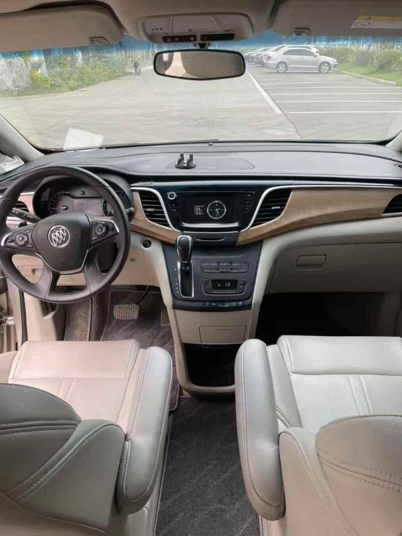 徐州19年别克GL86