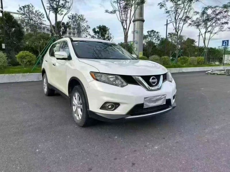 湛江17年日产奇骏3