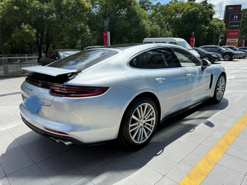 深圳17年保时捷帕拉梅拉3