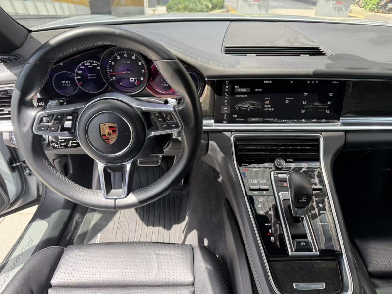 深圳17年保时捷帕拉梅拉7