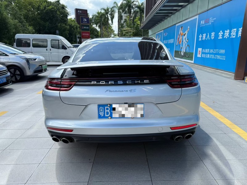 深圳17年保时捷帕拉梅拉8