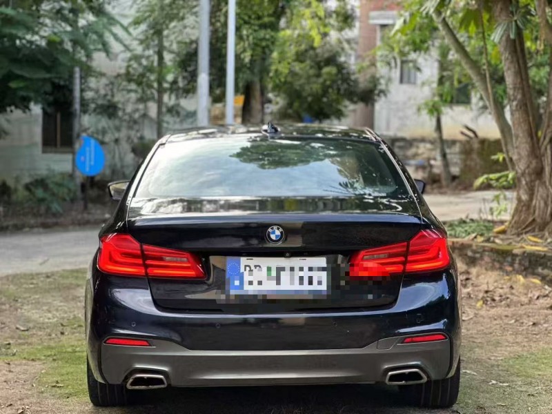 深圳17年宝马5系9