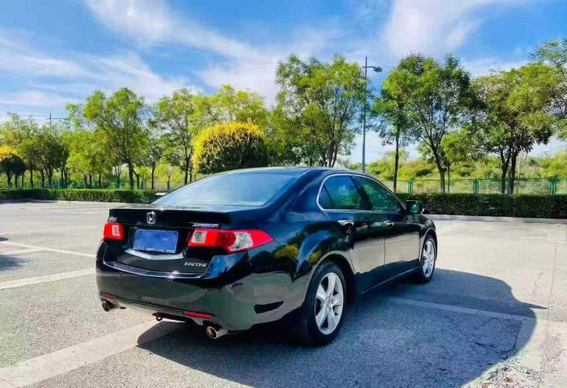 江门11年本田思铂睿8