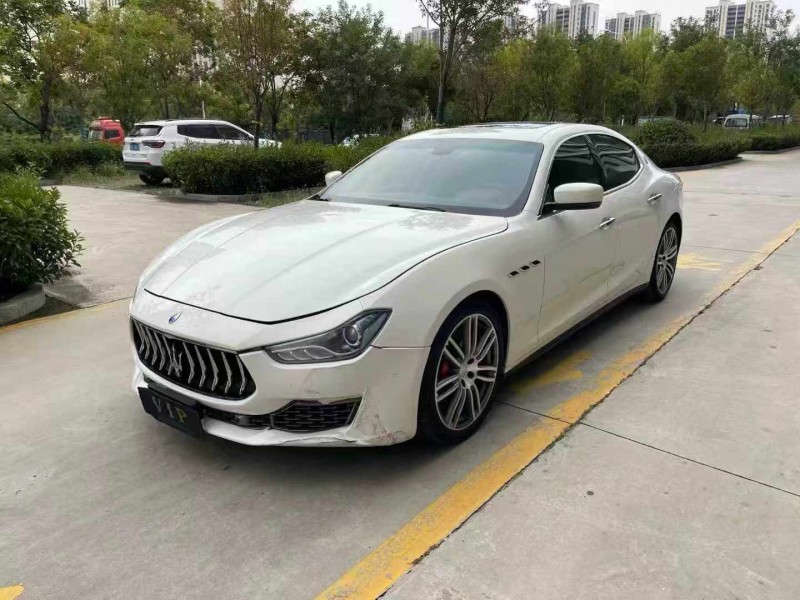 济宁14年玛莎拉蒂Ghibli3