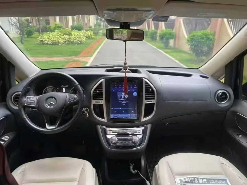 湛江21年奔驰威霆4