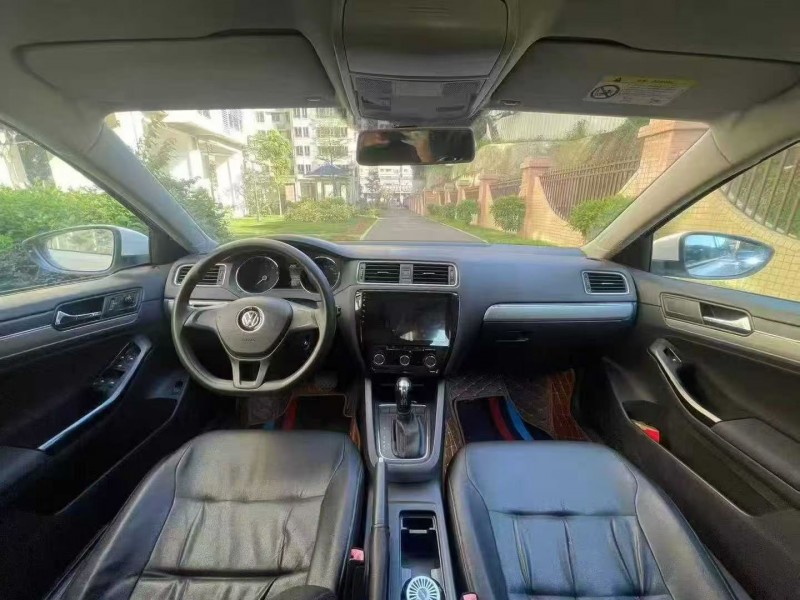 湛江19年大众速腾4