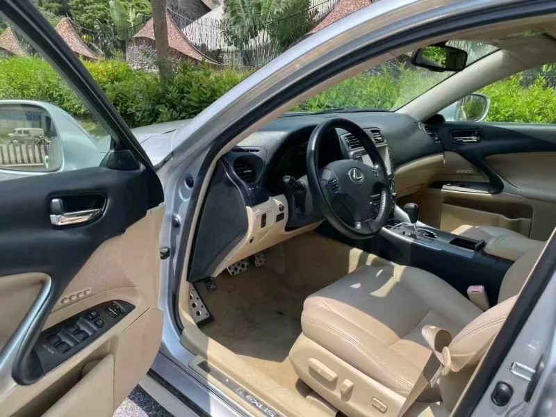 深圳07年雷克萨斯IS6