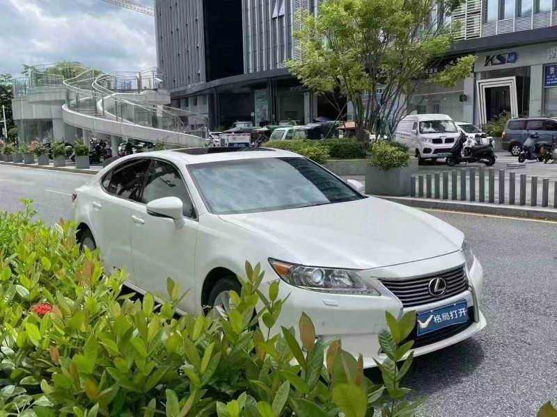 深圳14年雷克萨斯ES2