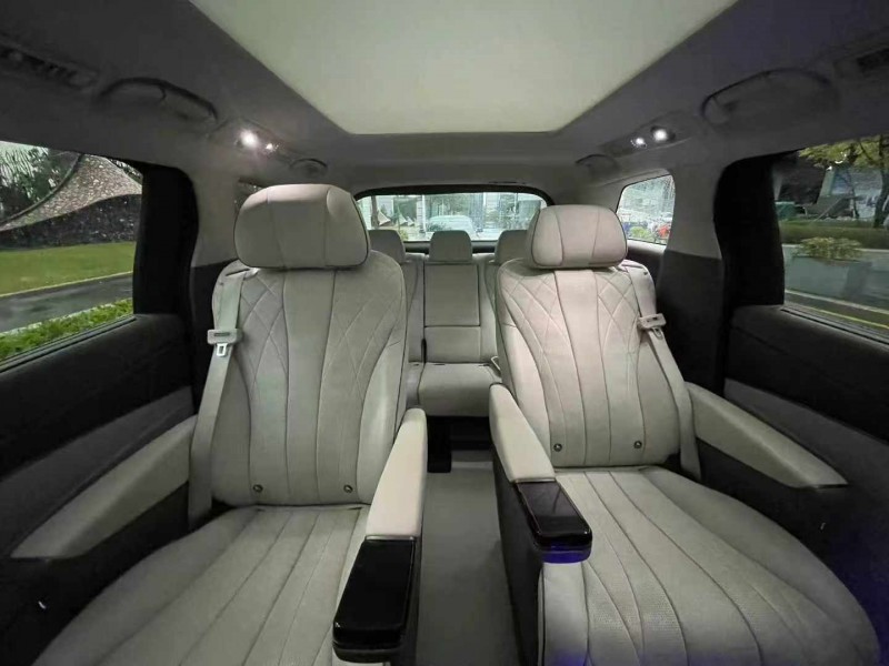 深圳22年腾势D95