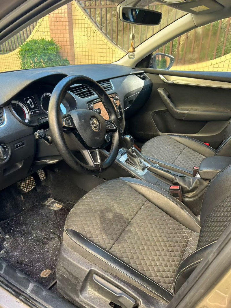 江门18年斯柯达明锐5