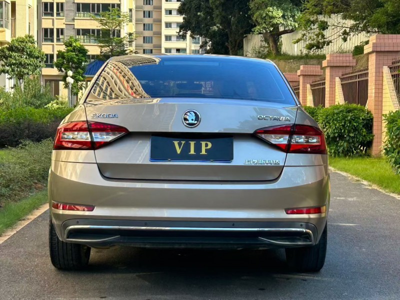 江门18年斯柯达明锐8