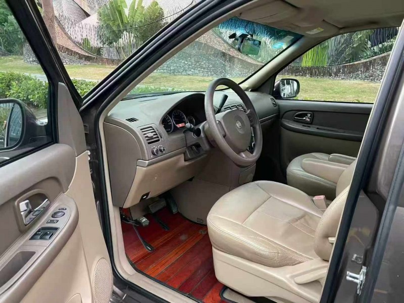 深圳16年别克GL86