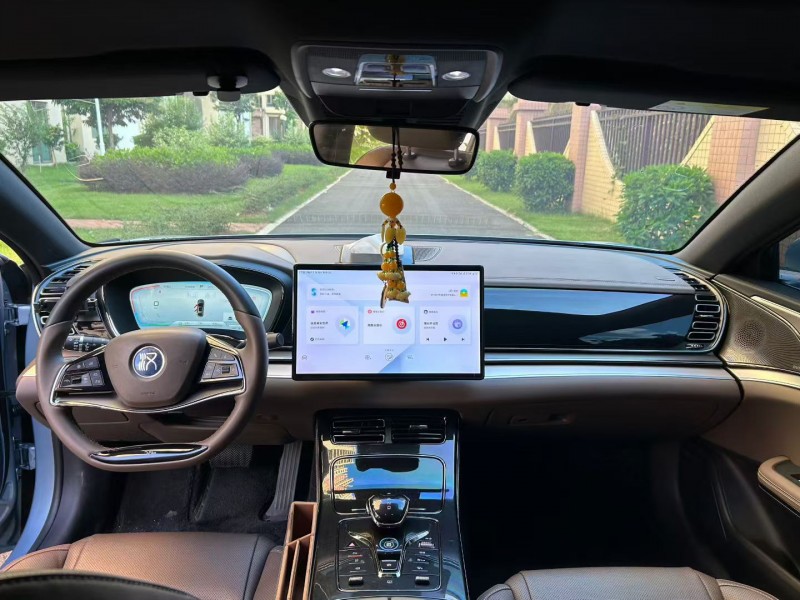 汕头23年比亚迪汉4