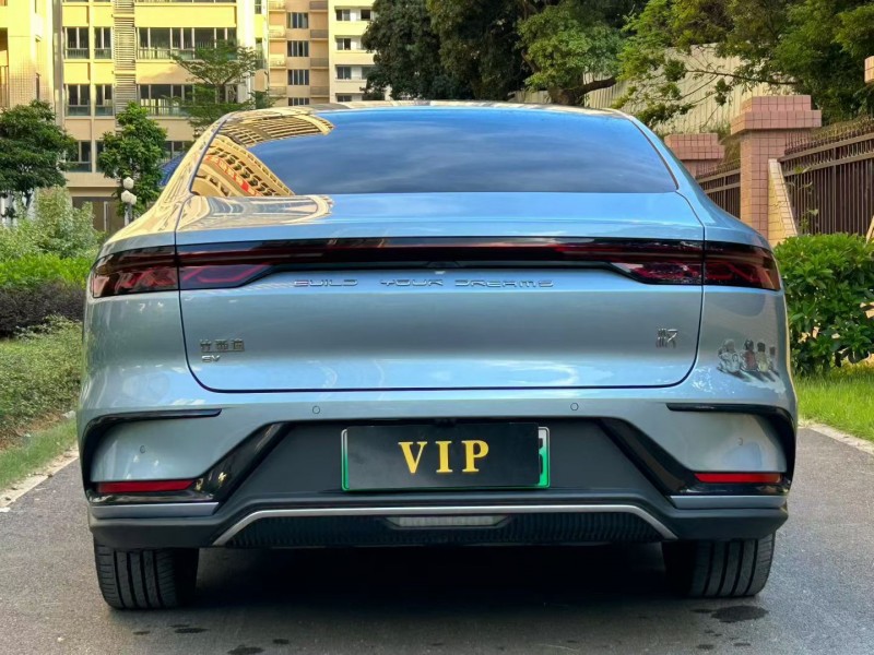 汕头23年比亚迪汉9