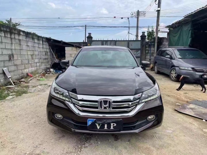 广州14年本田雅阁1