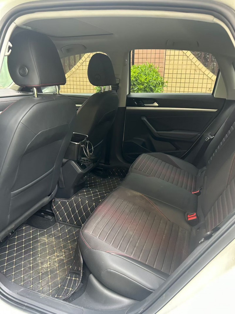 湛江23年大众朗逸5