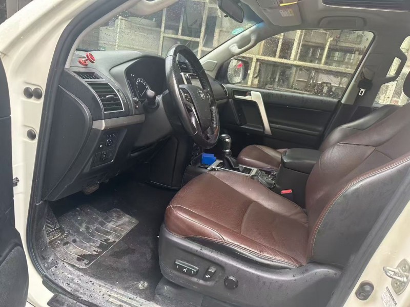 深圳20年丰田普拉多5