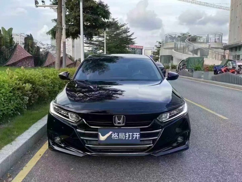深圳22年本田雅阁1