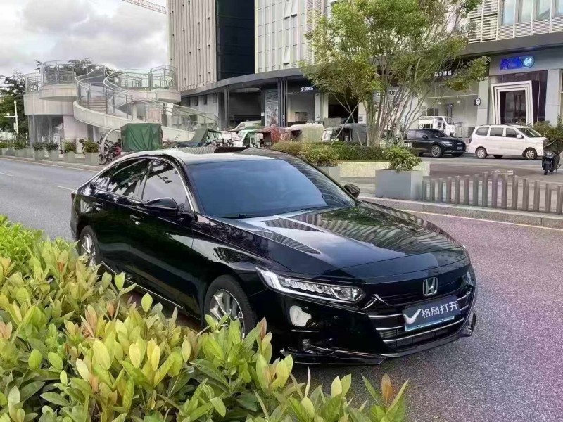 深圳22年本田雅阁3