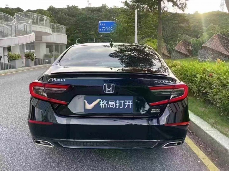 深圳22年本田雅阁9
