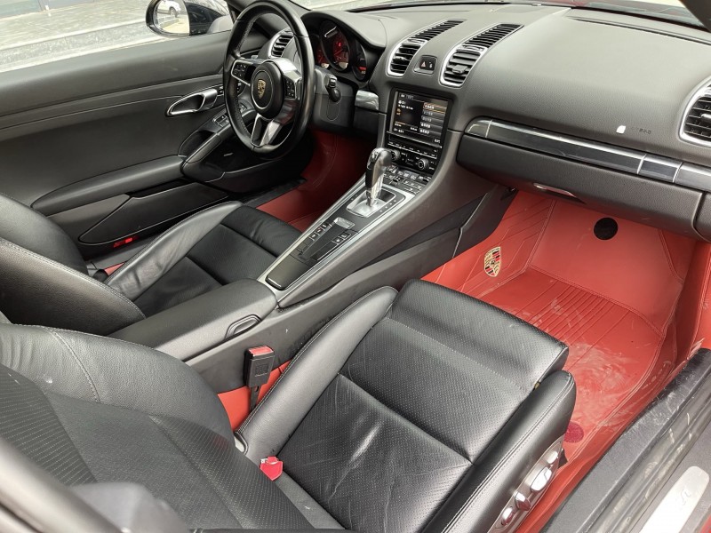 济宁14年保时捷卡曼4