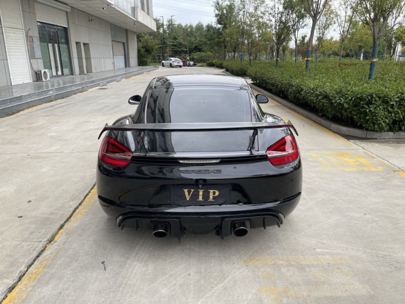 济宁14年保时捷卡曼9