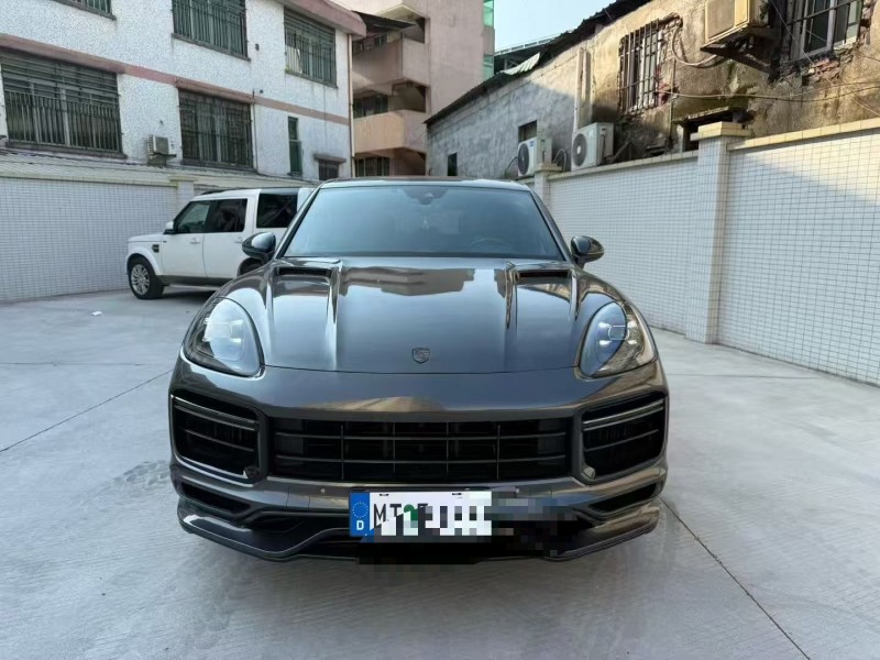 汕头18年保时捷卡宴1