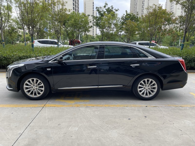 济宁19年凯迪拉克XTS7