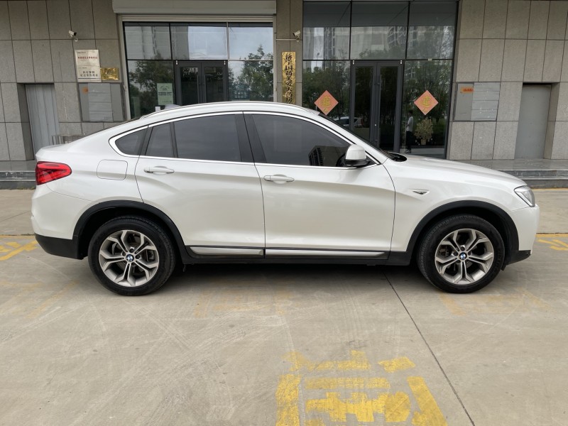 济宁18年宝马X48