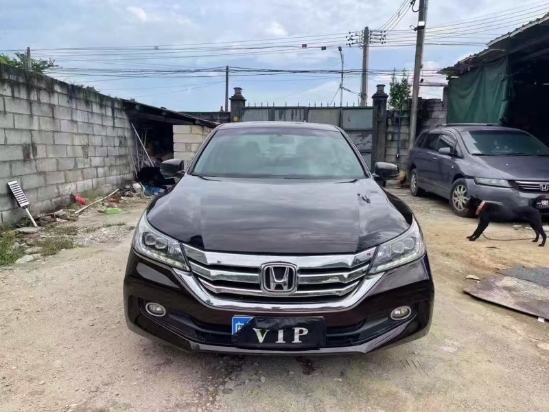 韶关14年本田雅阁1