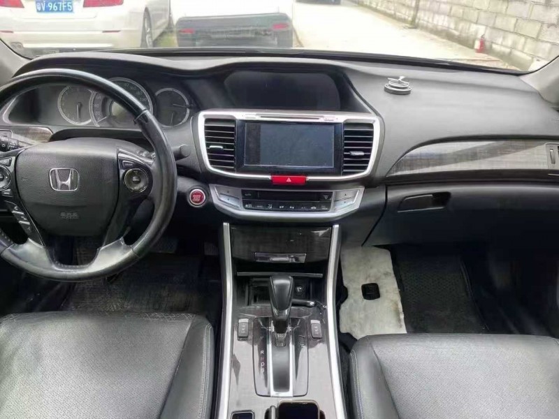 韶关14年本田雅阁4