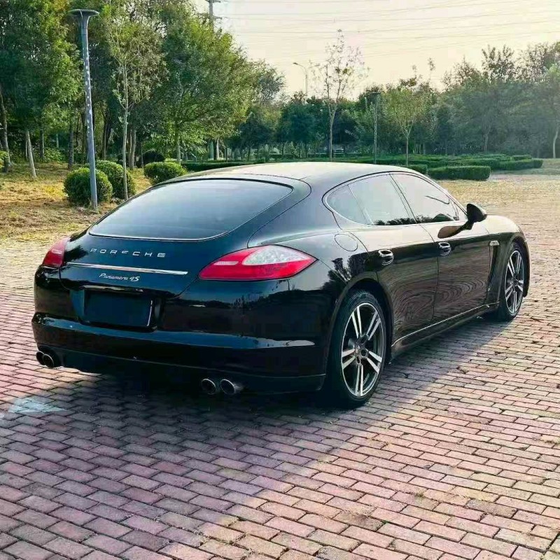 济宁12年保时捷帕拉梅拉8