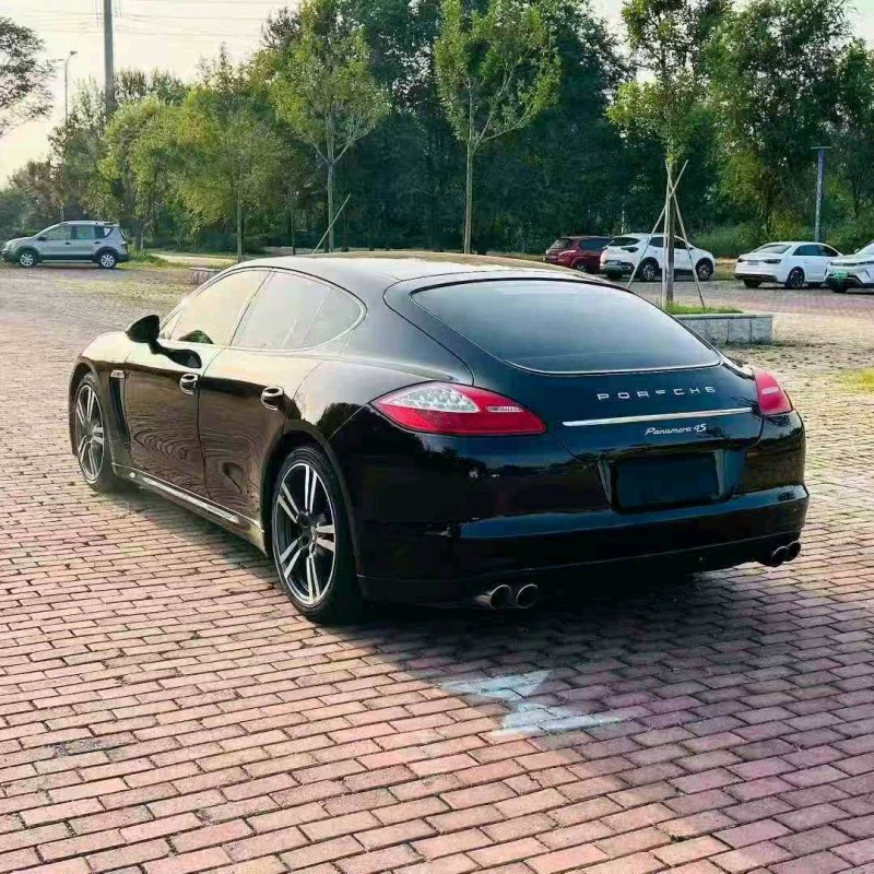 济宁12年保时捷帕拉梅拉9