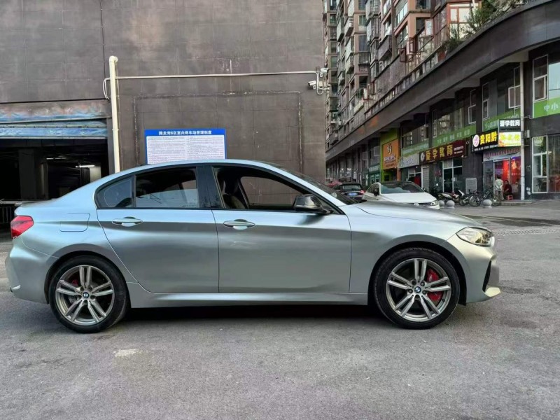 贵阳19年宝马1系8
