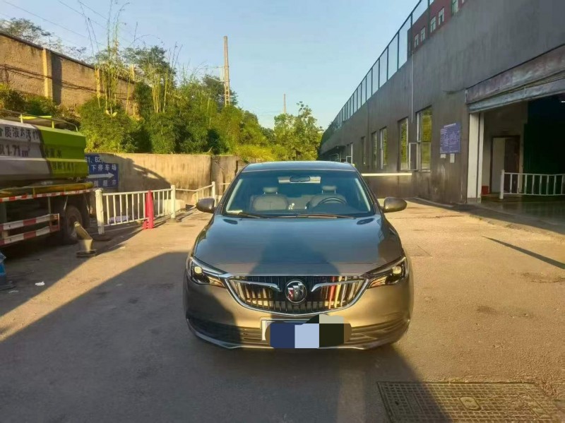 贵阳20年别克英朗1