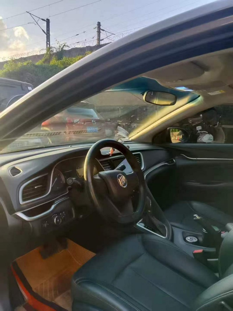 贵阳20年别克英朗6