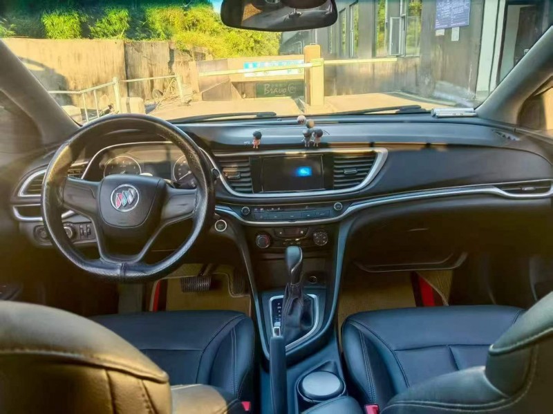 贵阳20年别克英朗9