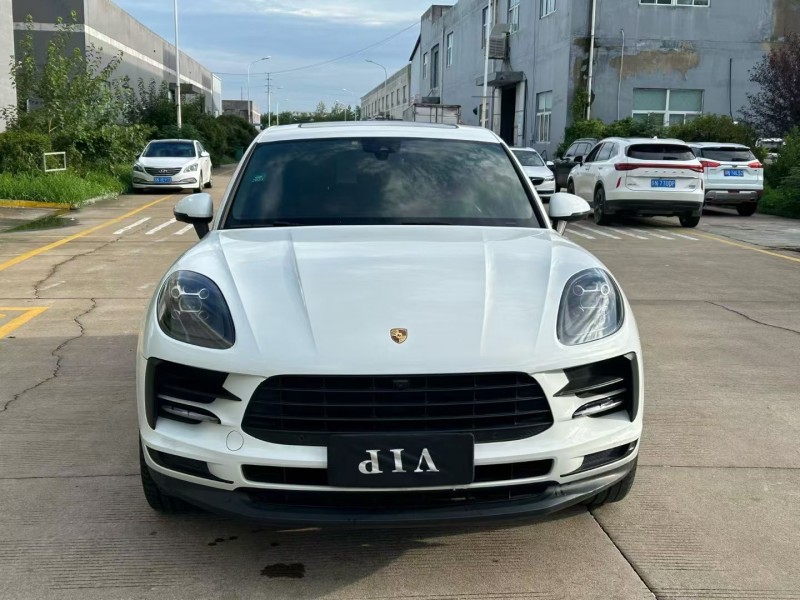 宿迁19年保时捷Macan1