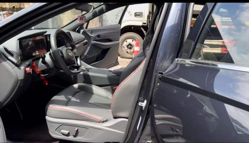 贵阳20年现代索纳塔8