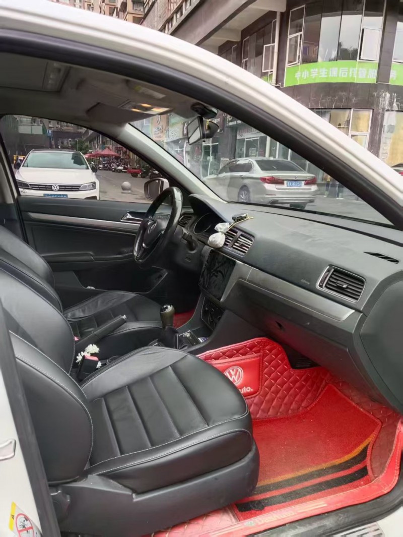 贵阳17年大众朗逸4