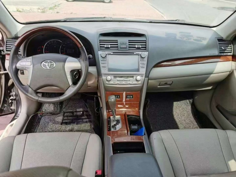 临沂15年丰田凯美瑞6