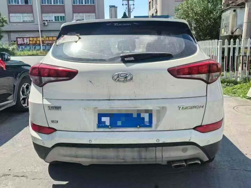 金华18年现代途胜9