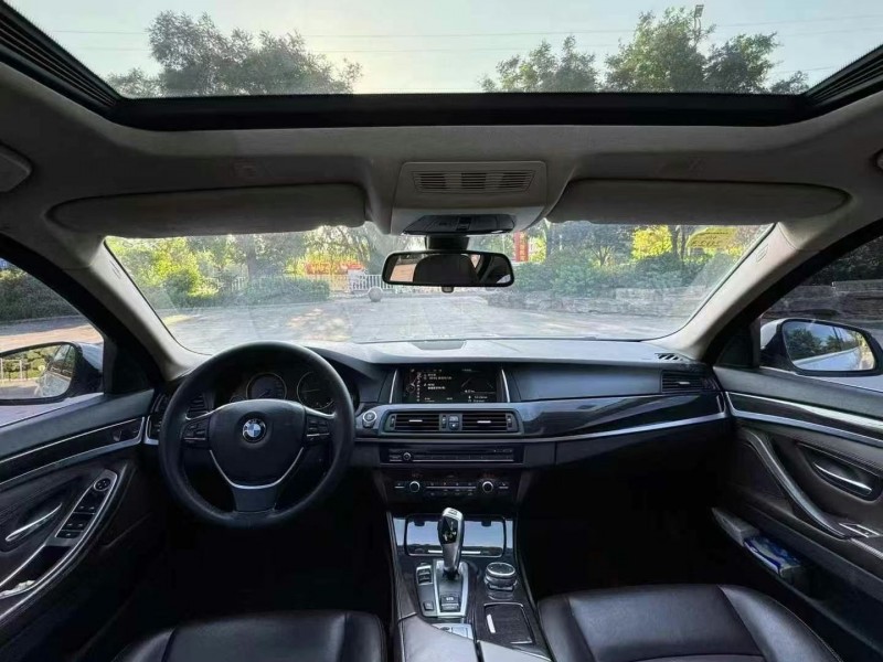 青岛15年宝马5系4