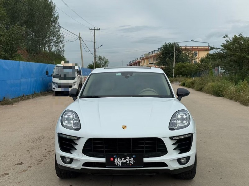 青岛16年保时捷Macan1