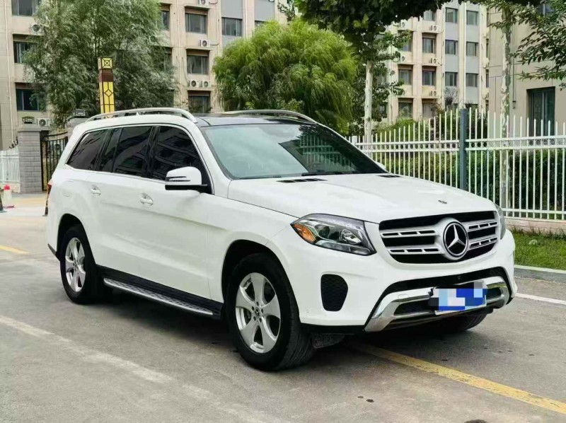 济宁19年奔驰GLS3